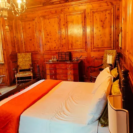 Di Charme Palazzo Lambertenghi 4* Тирано