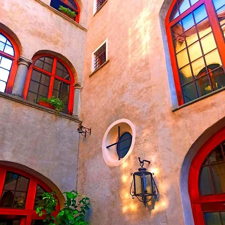 לינה וארוחת בוקר Di Charme Palazzo Lambertenghi 4*