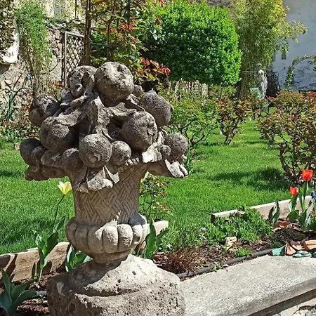 Di Charme Palazzo Lambertenghi 4* Тирано