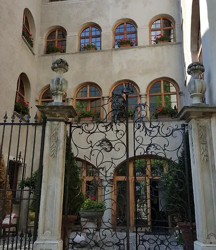 Di Charme Palazzo Lambertenghi 4* טיראנו